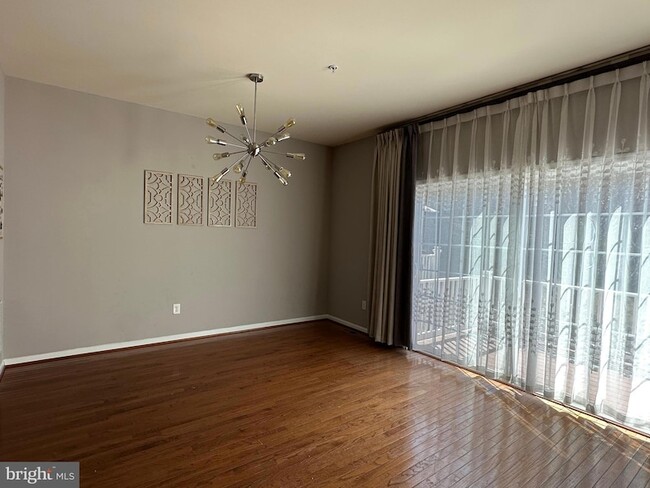 Photo - 525 S Twin Lakes Blvd