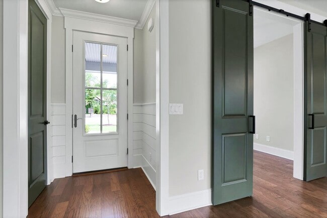 Photo - CATHERINES' COVE - Located off Bayshore Dr...