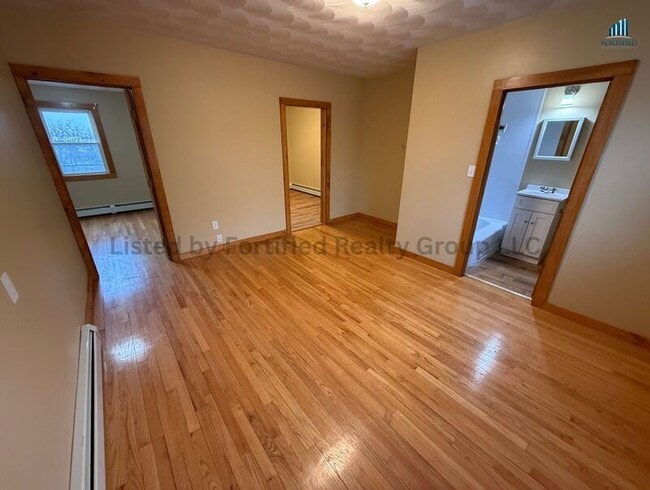 Photo - 132 Hall St Unidad 2E