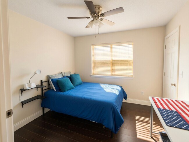 Photo - 18015 Oak Cottage Ct