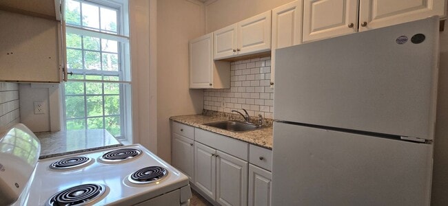 Photo - 221 Broadway Unit 3