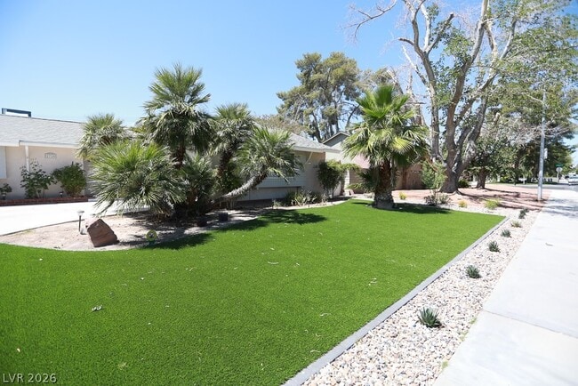 Photo - 2725 Colanthe Ave