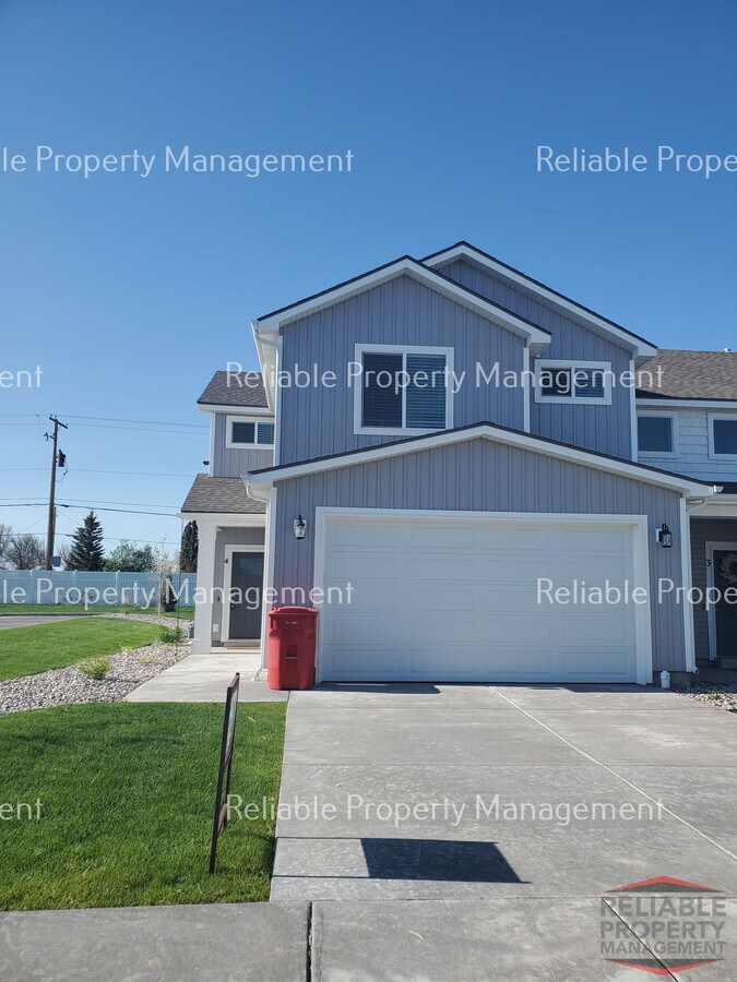 Photo - 1058 Jaylee Dr Townhome