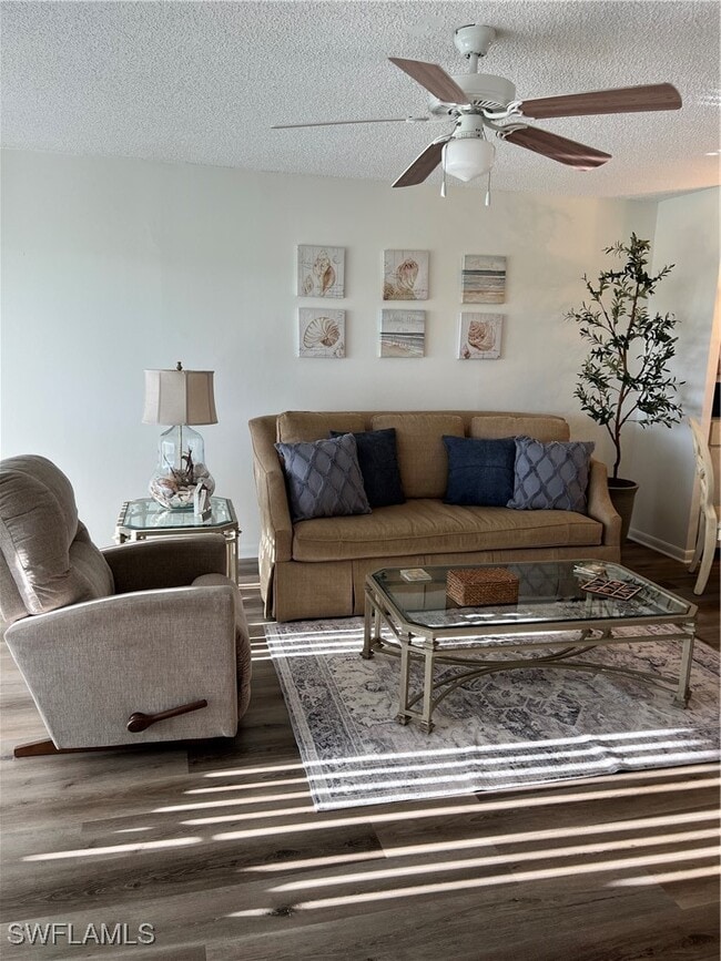 Photo - 111 Palm Dr Unit 4