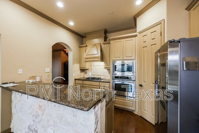 Photo - 5379 Balmoral Dr