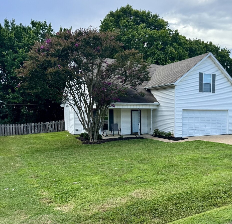 Photo - 2207 Joann Dr