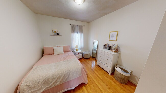 Photo - 52 Brooks St Unit 1