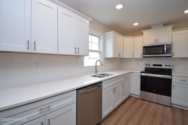 Photo - 640 Abigail Taylor Dr