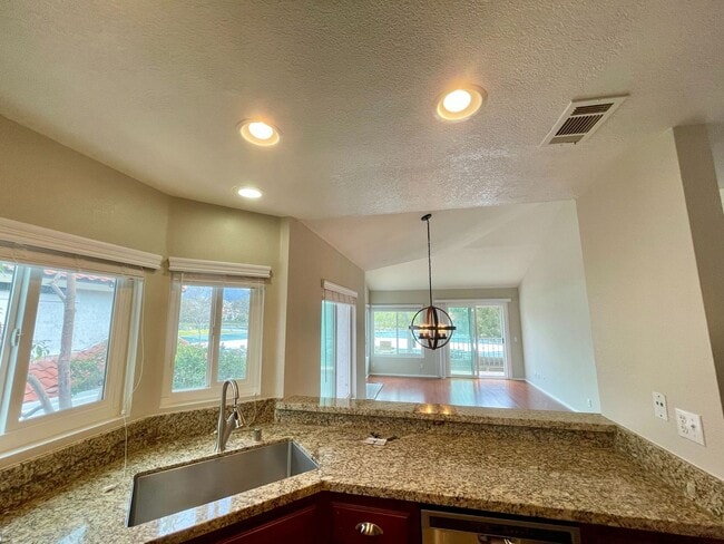 Photo - Spacious Unit Overlooking the RSM Beach Club!