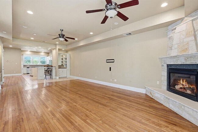 Photo - 1305 Cometa St