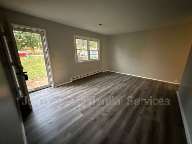 Photo - 1602 Ballymena Dr