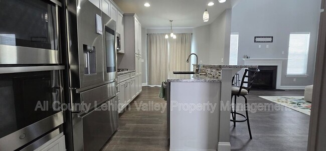 Photo - 4413 Stole Rd