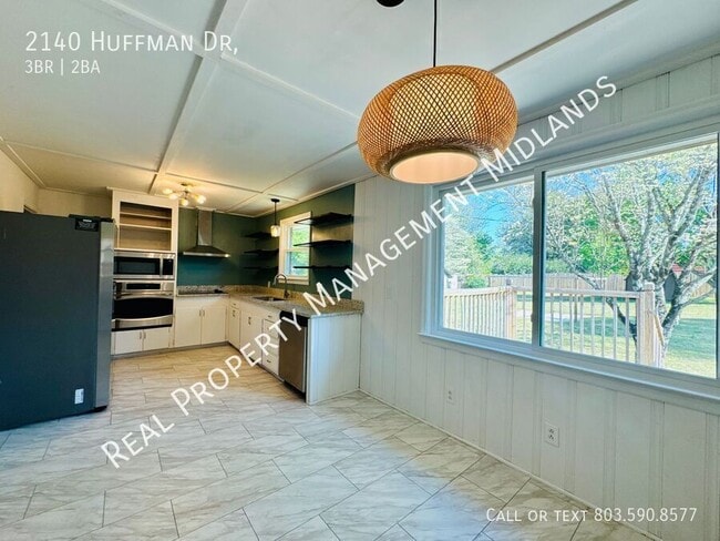 Photo - 2140 Huffman Dr