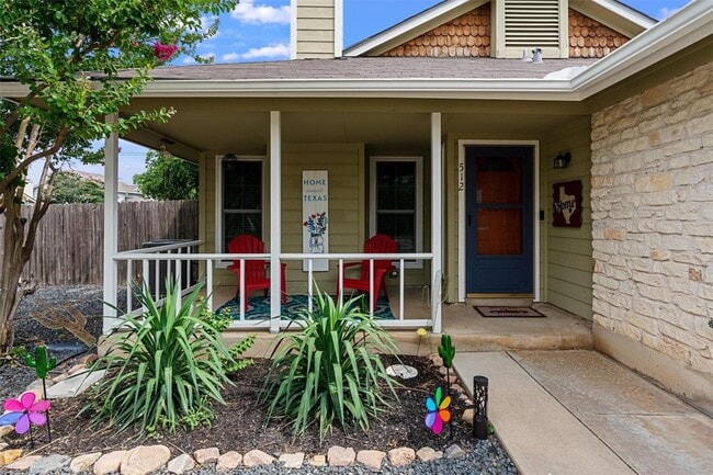 Photo - 512 Edwards Dr