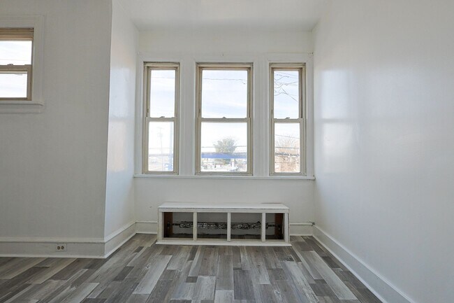 Photo - Well-kept 3 Bed, 1 Bath Single Family Home - Schedule your tours now!