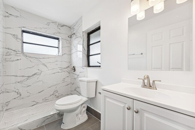 Photo - 377 NW 2nd Way