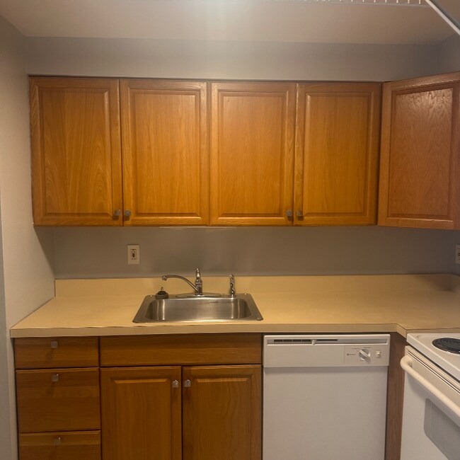 Photo - 602 Yeadon Ave Unit 2