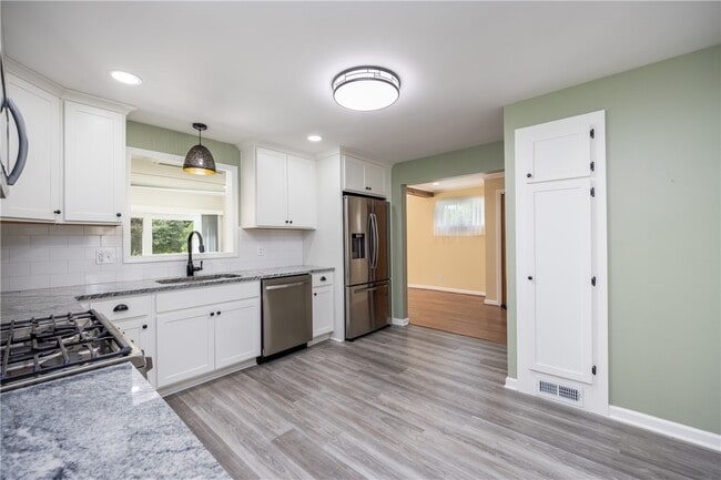 Photo - 503 Pineview Dr