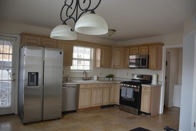 Building Photo - 1111 Terrace Ct Rental