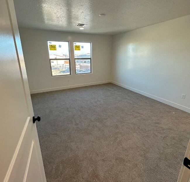 Photo - Beautiful, Modern 3 Bedroom Townhome!