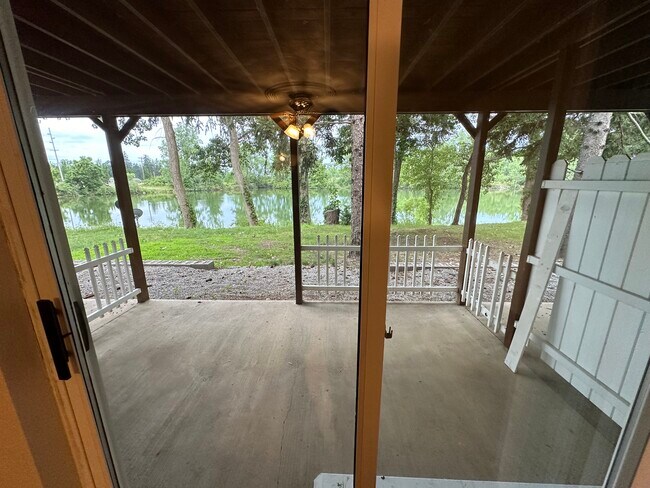 Photo - 1062 Lakeshore Dr Unit 1062