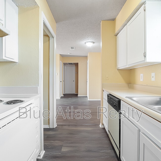 Photo - 8030 Cambridge Cir Unit A