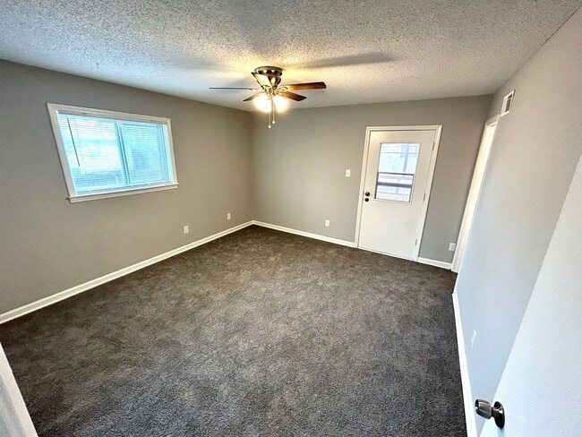 Photo - 5315 Yale Rd