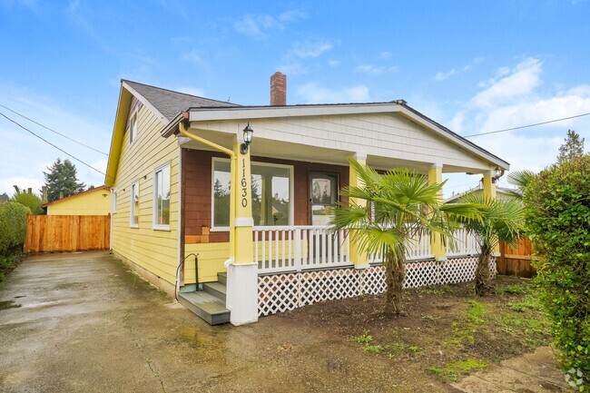 Building Photo - Modern Comfort Meets Burien Charm – Remode... Rental