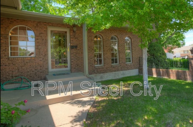 Photo - 2541 Taylor Ln