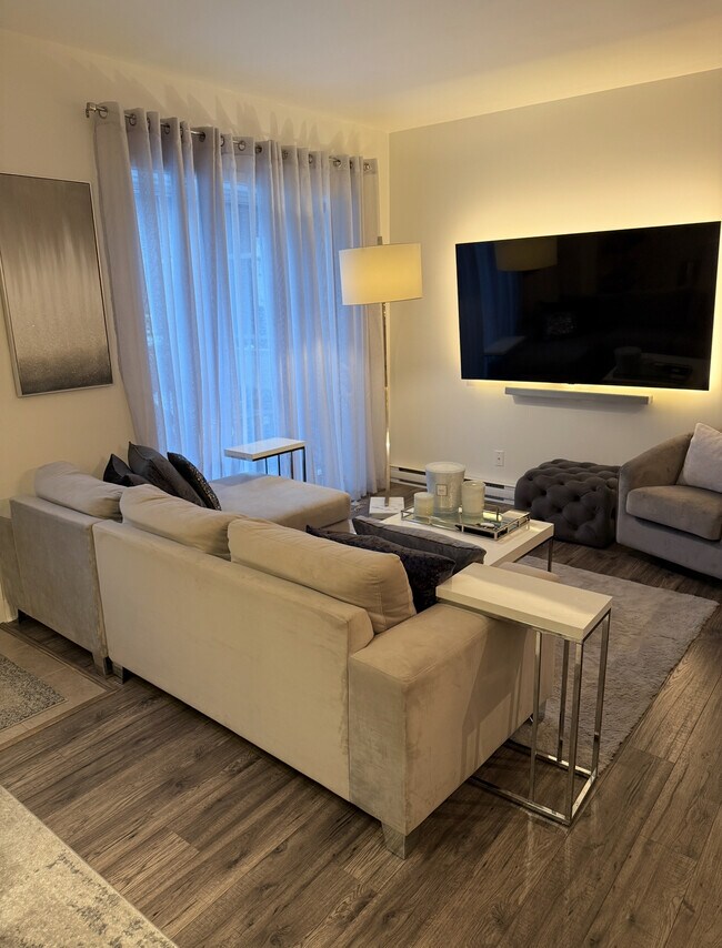 Photo - 2333 Rue Marcel-Trudel Unit FURNISHED 1 bed 1 bath