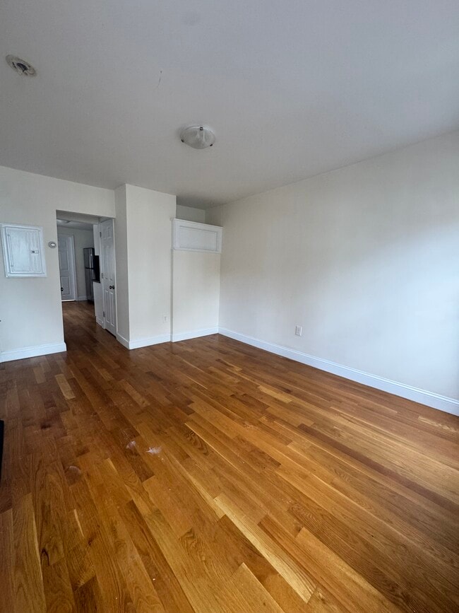 Photo - 33 Harding St