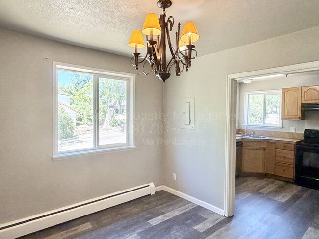 Photo - 2528 Tremont St