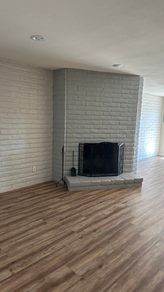 Photo - 2808 S Mill Ave