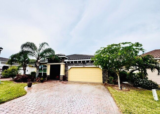 Building Photo - 1807 Berkshire Cir SW