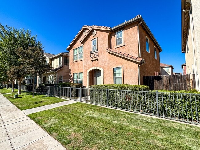 Photo - 5537 N Gates Ave