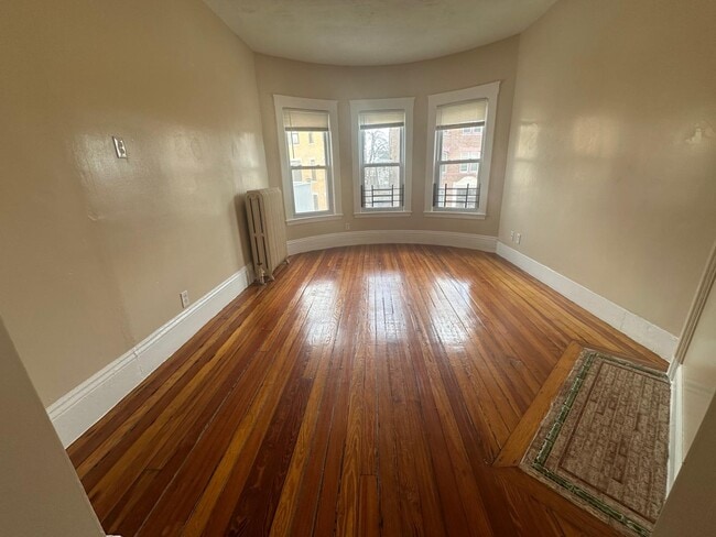 Building Photo - 94 Harrishof St Unit second floor