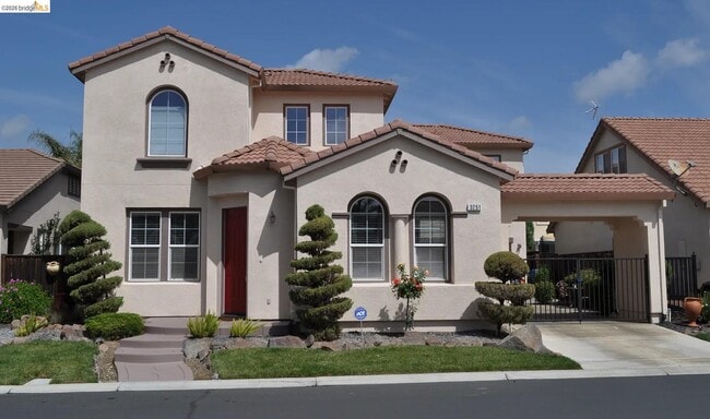 Photo - 3251 Lookout Point Loop