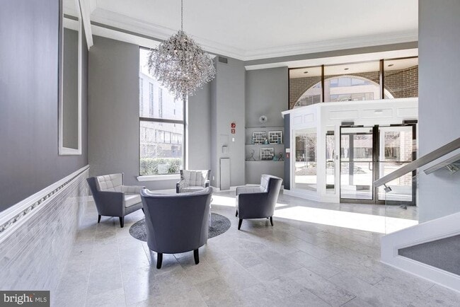 Building Photo - 2111 Wisconsin Ave NW Unit 704