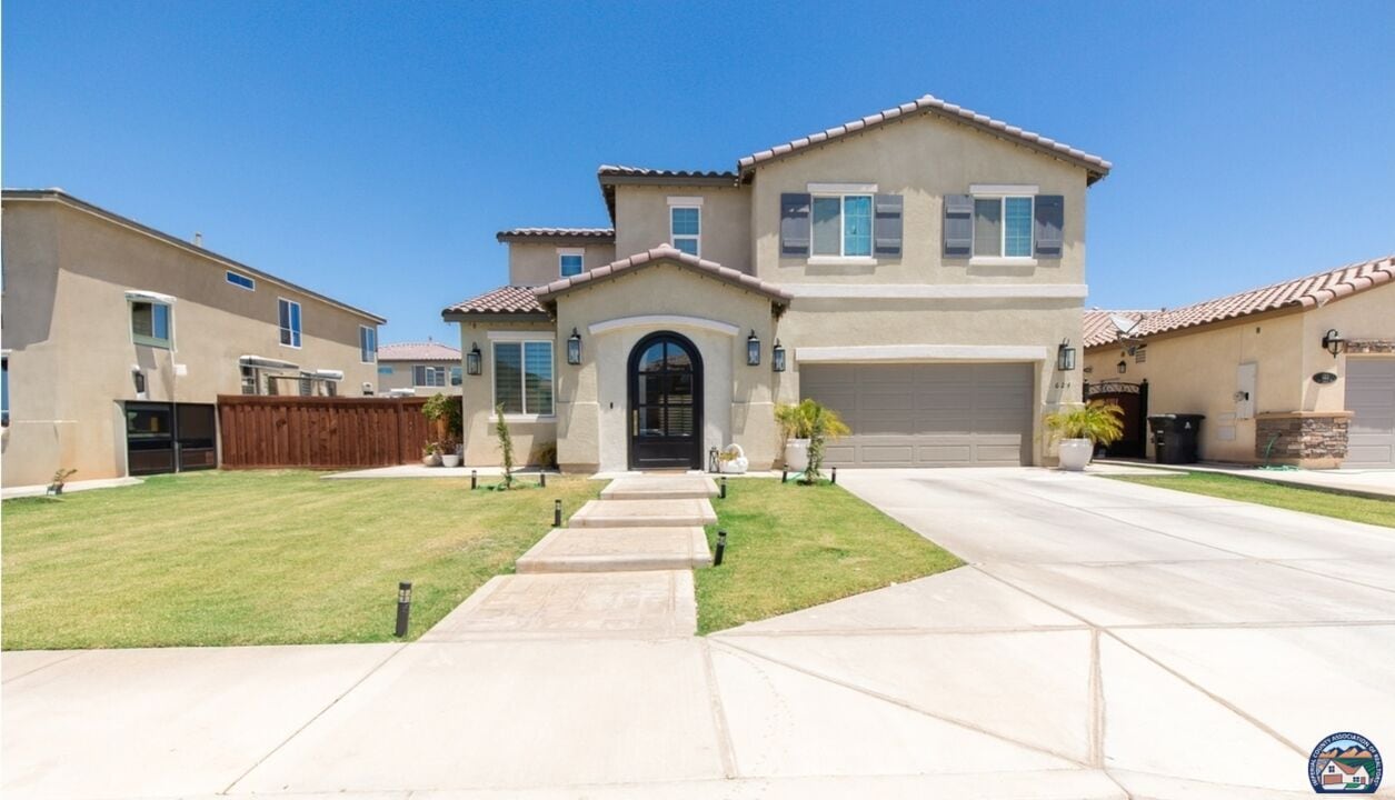 Photo - 624 Las Villas St