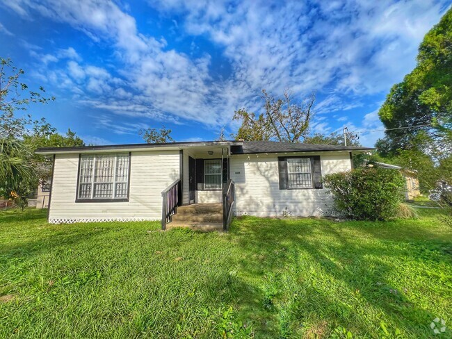 Building Photo - 1405 Claudia Spencer St Rental