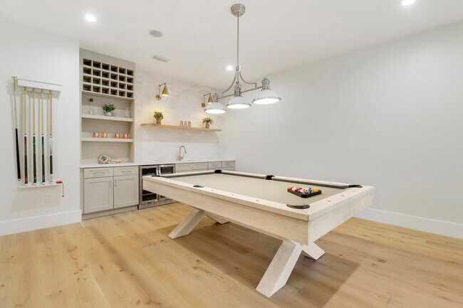 Photo - 142 Segovia Way