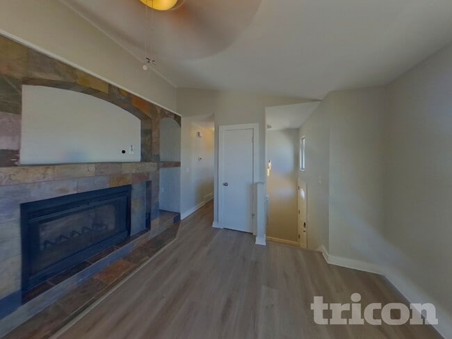 Photo - 1865 Swearinger Dr