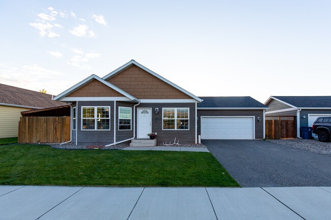 Building Photo - 1101 Powers Blvd