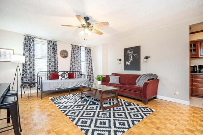 Building Photo - 218 Peachtree St NE Rental