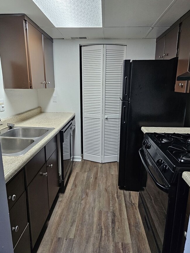 Hillcrest Apartments