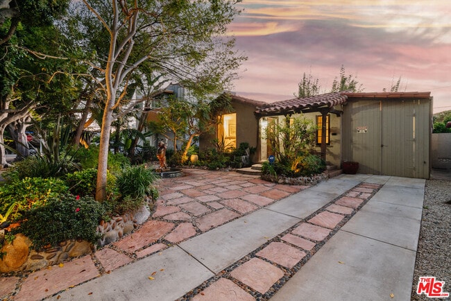 Photo - 1311 Maple St