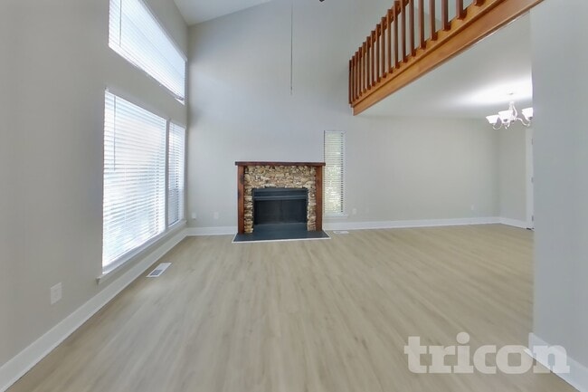 Photo - 2405 Ravine Dr