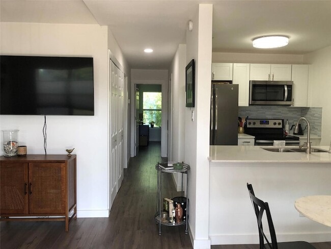 Photo - 6409 Burns St Unit 306