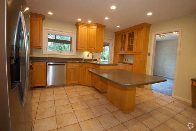 Building Photo - 1149 Sunrise Dr Rental