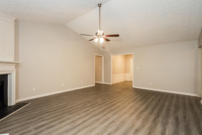 Photo - 8391 Taylor Rd